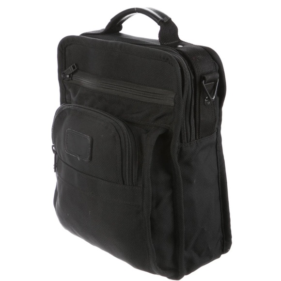 Tumi Nylon Small Messenger Bag Made In America - Picture 2 of 14